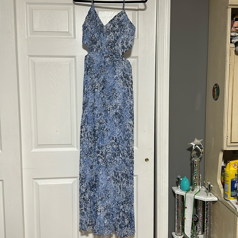 Long blue dress